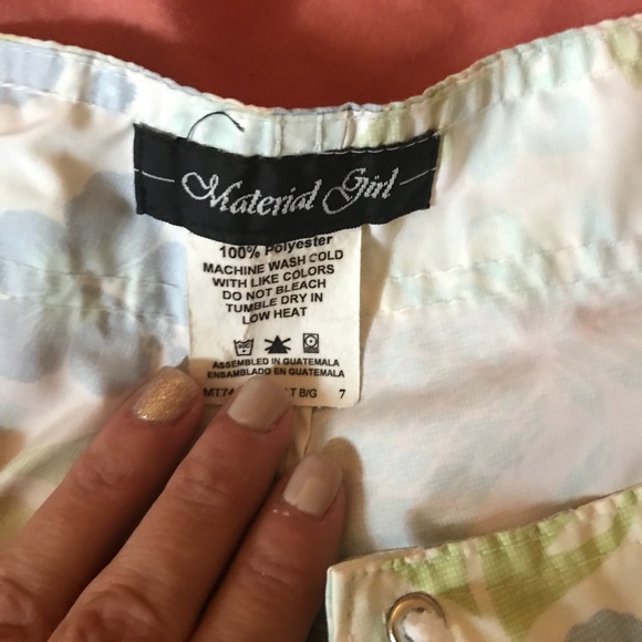 2 pr size 7 board shorts Roxy - Picture 4 of 4